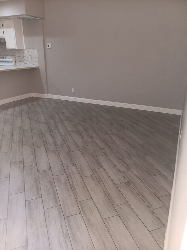 5136 Gray Ln in Las Vegas, NV - Building Photo - Building Photo