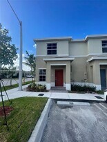 440 NE 4th St in Florida City, FL - Building Photo