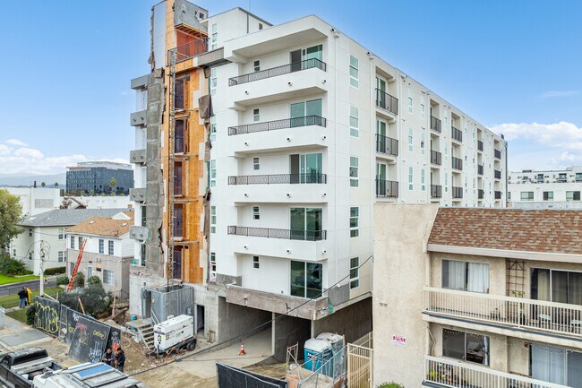 5110 Bakman Ave