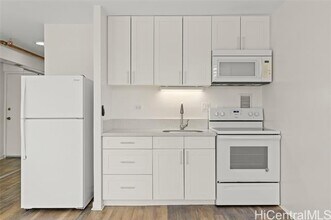 1650 Kanunu St in Honolulu, HI - Foto de edificio - Building Photo