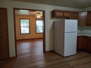 2423 Parkfield Drive, Unit 2423 Parkfield Dr. West Bend in West Bend, WI - Foto de edificio - Building Photo