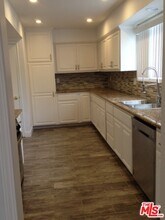 216 Rexford Dr in Beverly Hills, CA - Building Photo - Building Photo