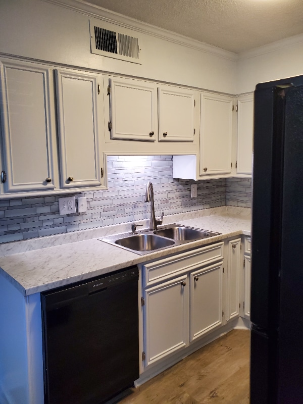 property at 601 Riverhill Cir