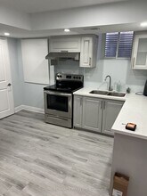 7547 Saint Barbara Blvd in Mississauga, ON - Building Photo - Building Photo