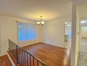 18107 NE 22nd St in Redmond, WA - Building Photo - Building Photo