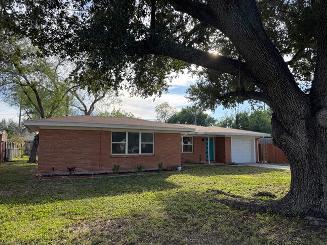 619 Highland Ave in McAllen, TX - Building Photo - Building Photo