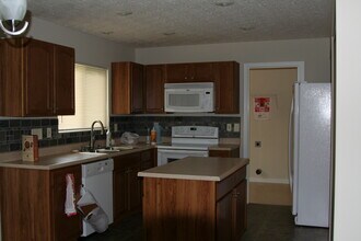 9168 Belvedere Ct in Florence, KY - Foto de edificio - Building Photo