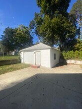 1109 Perry St in Albion, MI - Building Photo - Building Photo