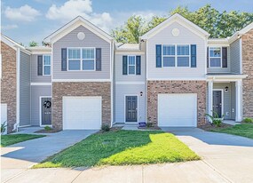 411 Sea Grit Ct in Greer, SC - Building Photo