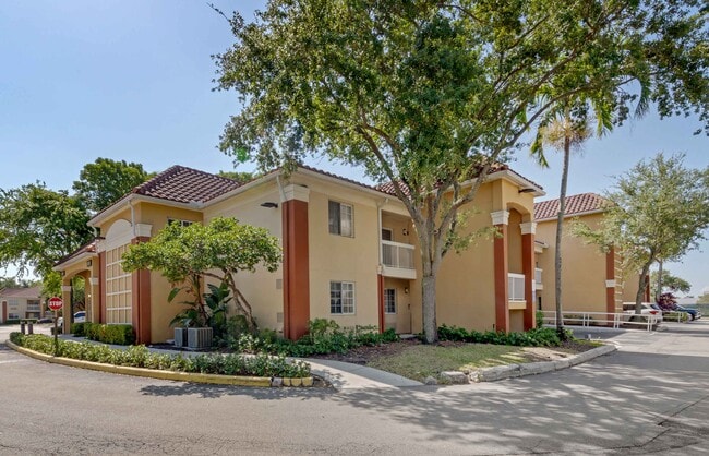 Furnished Studio-Miami - Airport - Doral