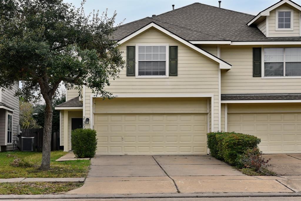 25242 Finchgrove Ln in Katy, TX - Building Photo