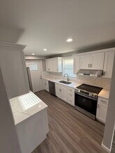 24 Canal St, Unit Apartment 1 in Plainville, CT - Building Photo - Building Photo