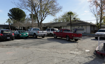 The Edgehill Apartments in San Bernardino, CA - Building Photo - Building Photo