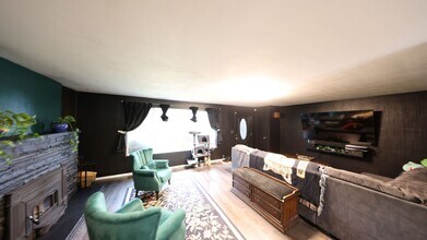 96 W Henni Rd in Oak Harbor, WA - Building Photo - Building Photo