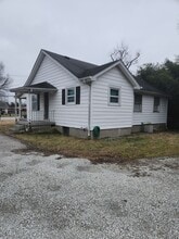 2795 Charlestown Rd in New Albany, IN - Building Photo - Building Photo