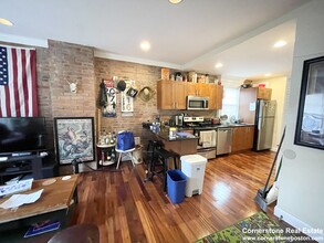 9 Warwick St, Unit 3 in Boston, MA - Building Photo - Building Photo