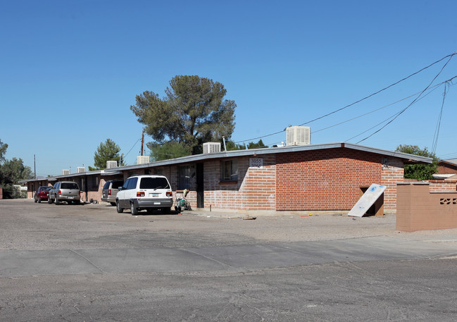 3041-3051 N Fontana Ave in Tucson, AZ - Building Photo - Building Photo