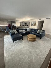 405 Hendricks Isle, Unit 405 in Fort Lauderdale, FL - Foto de edificio - Building Photo