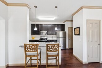 West Creek Apartments in Conroe, TX - Foto de edificio - Building Photo