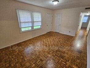 1202 Melrose Dr in Burlington, NC - Building Photo - Building Photo
