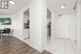 1440 Heron Rd in Ottawa, ON - Building Photo - Building Photo