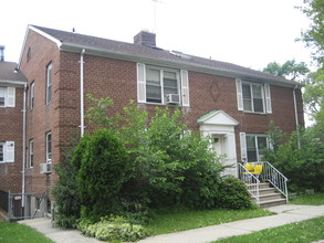 40-06 191st St in Flushing, NY - Foto de edificio - Building Photo