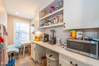 376 Claremont Ave in Montclair, NJ - Building Photo - Building Photo