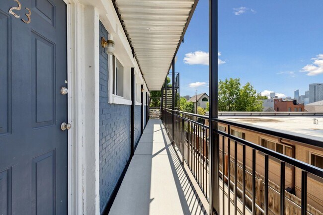 LoHi Haven - Spacious 2 Bedroom Unit in Denver, CO - Foto de edificio - Building Photo