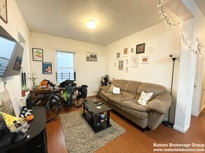 93A Hillside St, Unit 1 in Boston, MA - Building Photo - Building Photo