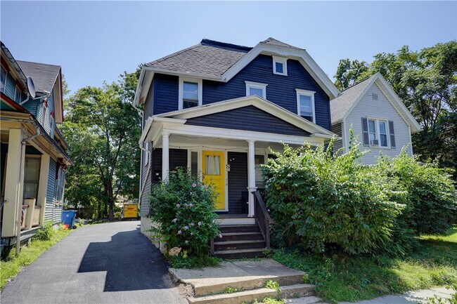 property at 8 Rowley St