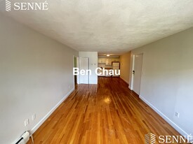 11 Cogswell Ave, Unit 18B in Cambridge, MA - Building Photo