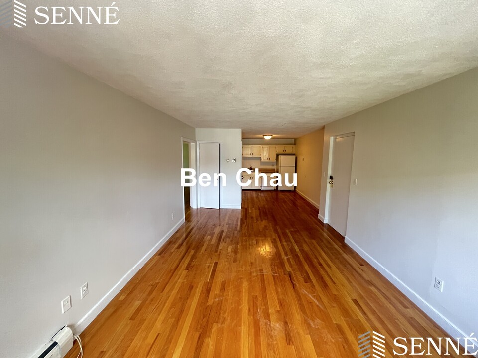 11 Cogswell Ave, Unit 18B in Cambridge, MA - Building Photo