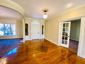 5183 W 150th Pl in Overland Park, KS - Foto de edificio - Building Photo