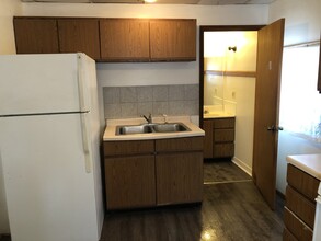 807 Lincoln Ave in Wausau, WI - Foto de edificio - Building Photo