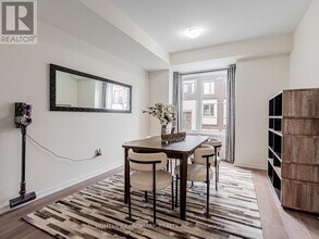 25 Origin Wy in Vaughan, ON - Building Photo - Building Photo