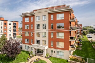 4175 Saint-Jean Boul in Dollard-des-Ormeaux, QC - Building Photo