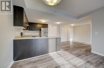 67 Kingsbury Square in Guelph, ON - Building Photo - Building Photo