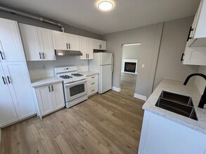 144 Locke St S in Hamilton, ON - Building Photo - Building Photo