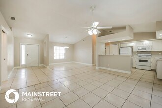 448 Reading St in Lehigh Acres, FL - Foto de edificio - Building Photo