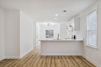 5186 Broken Oak Dr in Memphis, TN - Building Photo - Building Photo