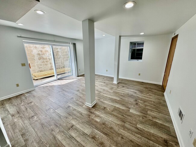 property at 813 Congress St