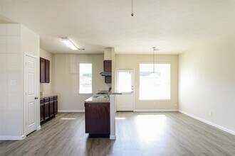 12218 Dona Lane in Houston, TX - Building Photo - Building Photo