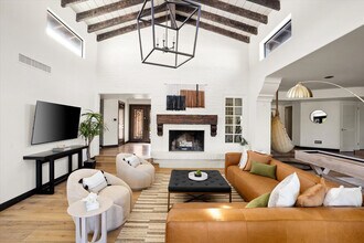 4744 Saguaro Pl in Paradise Valley, AZ - Building Photo - Building Photo