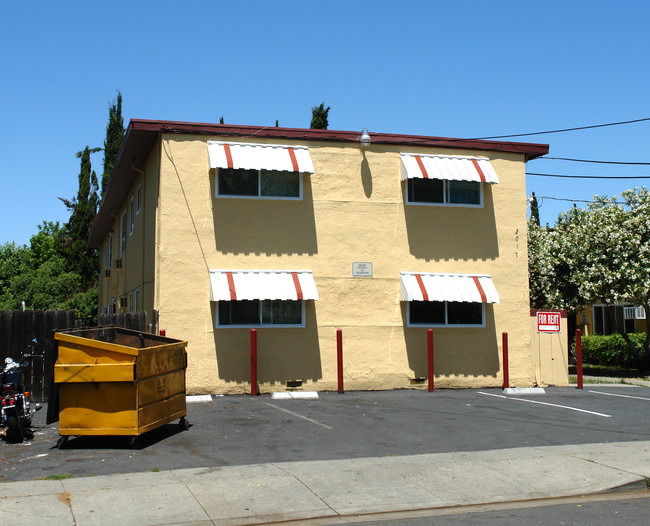 2017 Riley Ct in Concord, CA - Foto de edificio - Building Photo