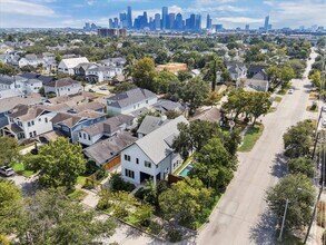 1136 Woodland St in Houston, TX - Building Photo - Building Photo