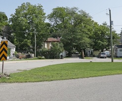 4223 Terrace Ave in Niagara Falls, ON - Building Photo