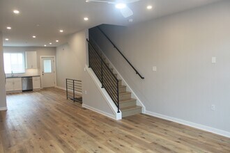 409 Budd St in Philadelphia, PA - Building Photo - Building Photo