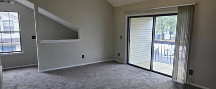 3015 Lighthouse Ln in Sayreville, NJ - Building Photo - Building Photo