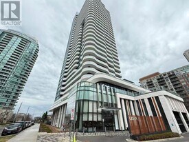 15 Holmes Ave in Toronto, ON - Building Photo