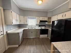 120 Center St in Bangor, ME - Building Photo